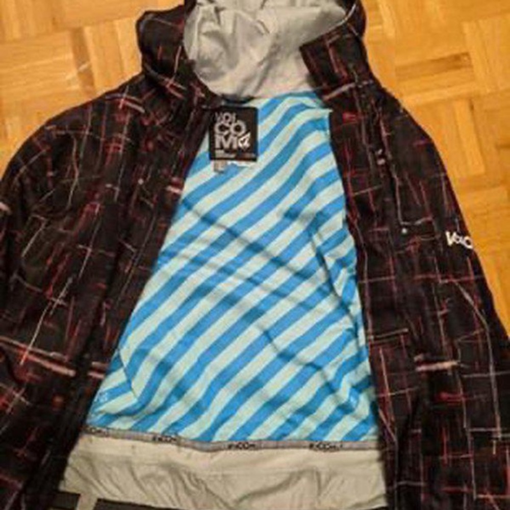 Volcom Ski Jacket - Picture 3 of 4